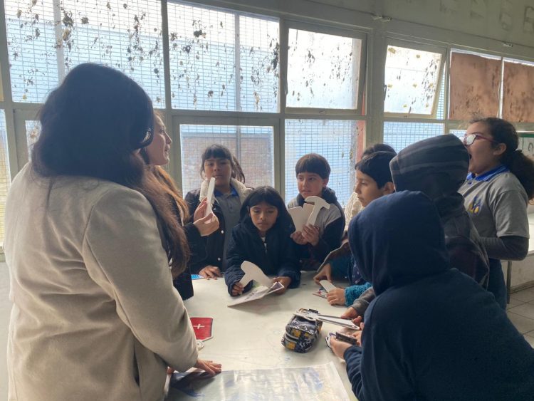 Estudiantes de enseñanza básica aprenden sobre Gestión del Riesgo de Desastres