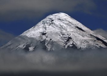 CRUCE DE LAGOS VOLCAN OSORNO 2009XR©MARINCIG
