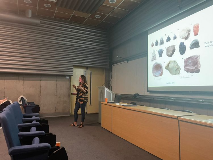Vulcanología y ciencias sociales se unen mediante un análisis de obras de arte