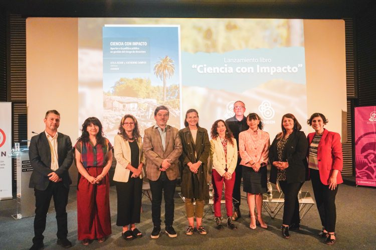 Lanzan libro que conecta a la ciencia con los tomadores de decisión en el ámbito del riesgo de desastres